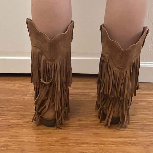 Fringe boots - Picture 3 of 4